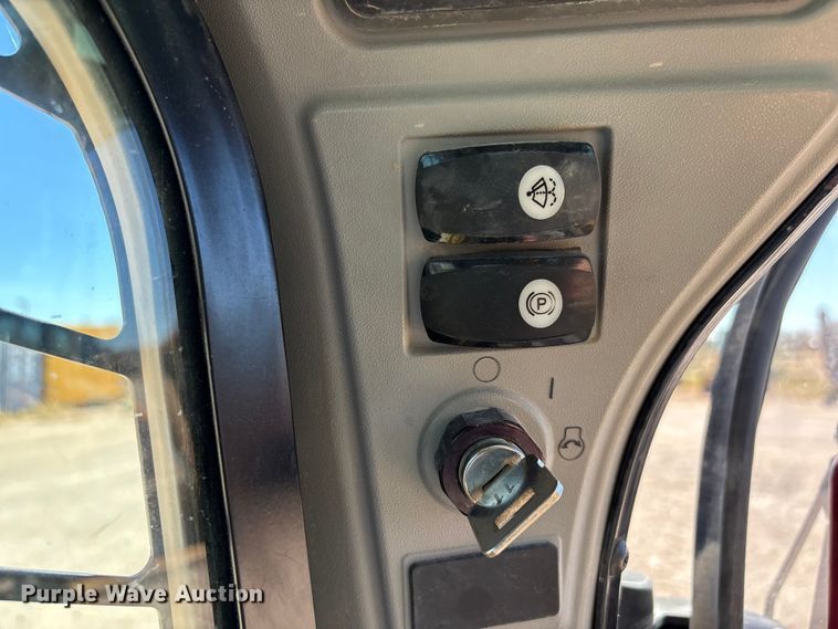 image for item EF6154 2017 Caterpillar 299D2 XHP tracked skid steer loader