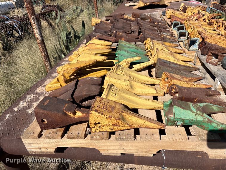 image for item EF6159 (178) bucket teeth