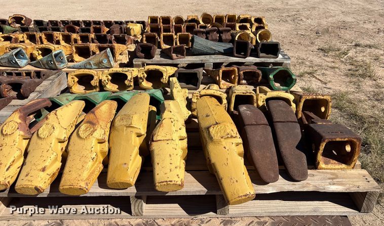 image for item EF6159 (178) bucket teeth