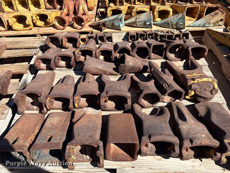 image for item EF6159 (178) bucket teeth