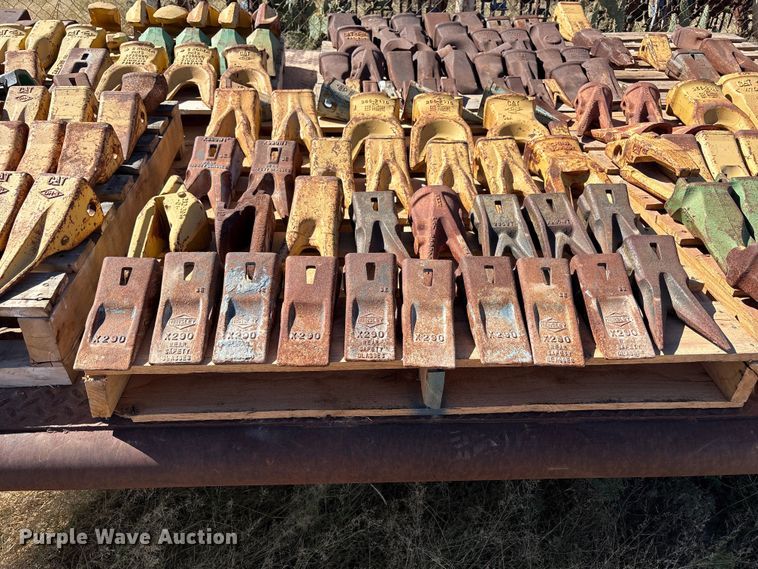 image for item EF6159 (178) bucket teeth