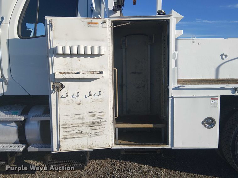 image for item EG1671 2012 Freightliner Business Class M2 Crew Cab crane truck