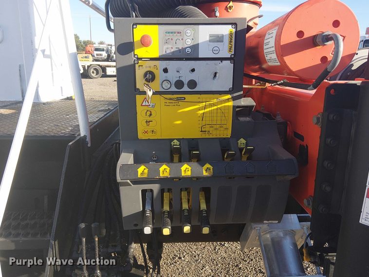 image for item EG1671 2012 Freightliner Business Class M2 Crew Cab crane truck