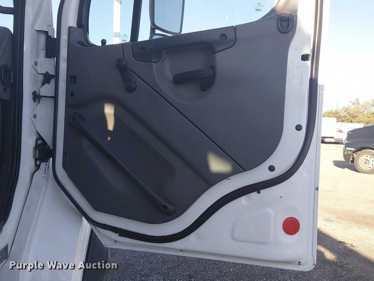 image for item EG1671 2012 Freightliner Business Class M2 Crew Cab crane truck