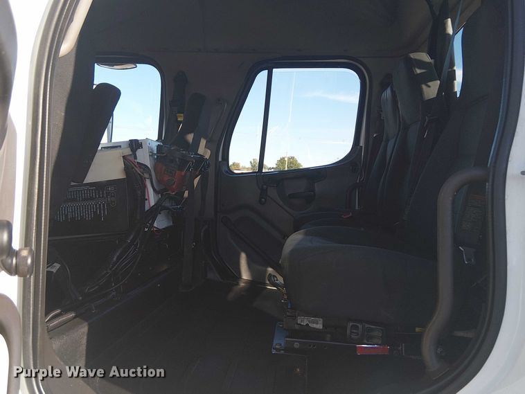 image for item EG1671 2012 Freightliner Business Class M2 Crew Cab crane truck