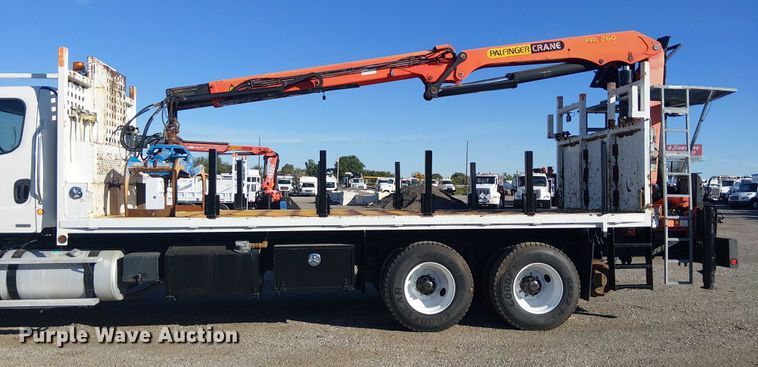 image for item EG1672 2012 Freightliner Business Class M2 crane truck