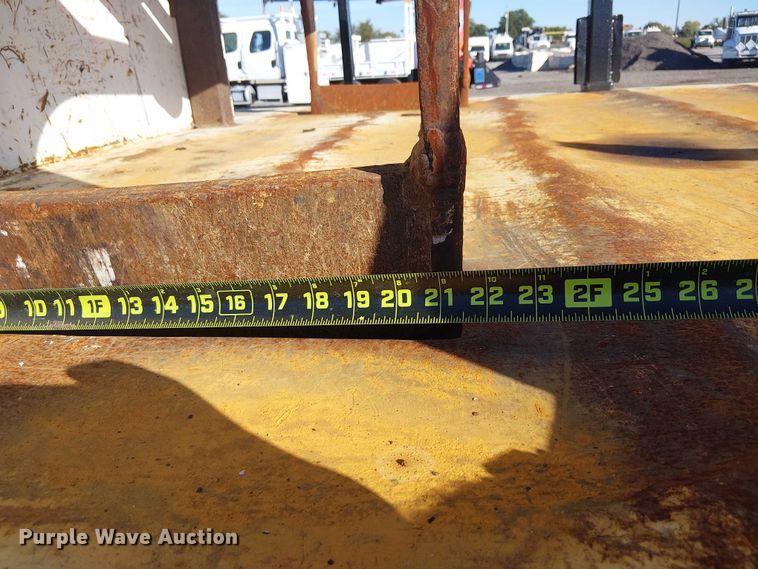 image for item EG1672 2012 Freightliner Business Class M2 crane truck