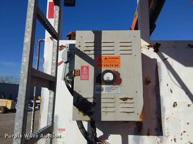 image for item EG1672 2012 Freightliner Business Class M2 crane truck