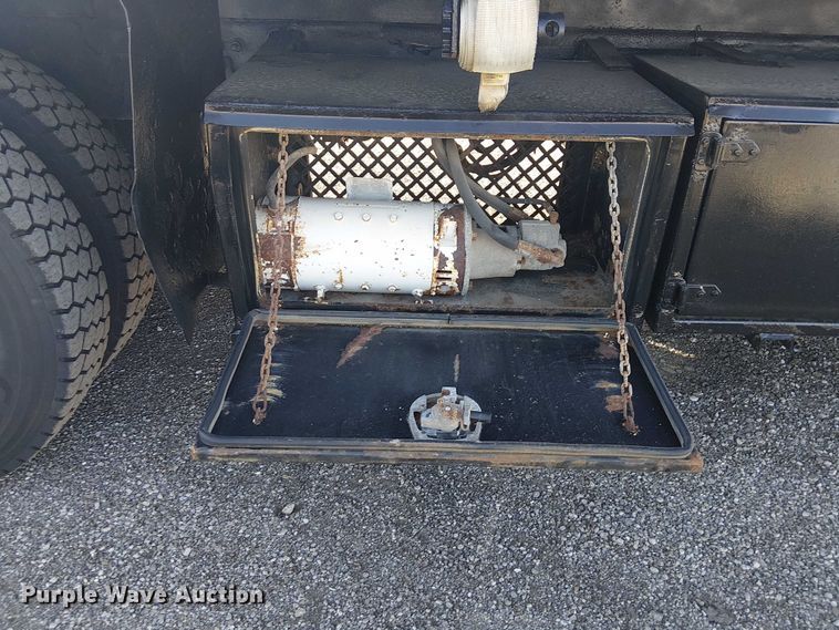 image for item EG1672 2012 Freightliner Business Class M2 crane truck