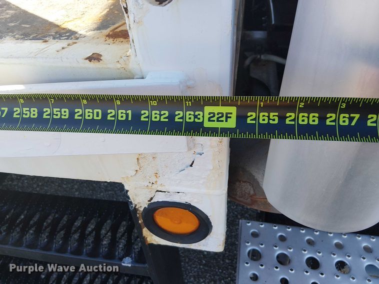 image for item EG1672 2012 Freightliner Business Class M2 crane truck