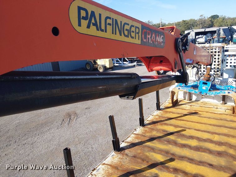 image for item EG1672 2012 Freightliner Business Class M2 crane truck