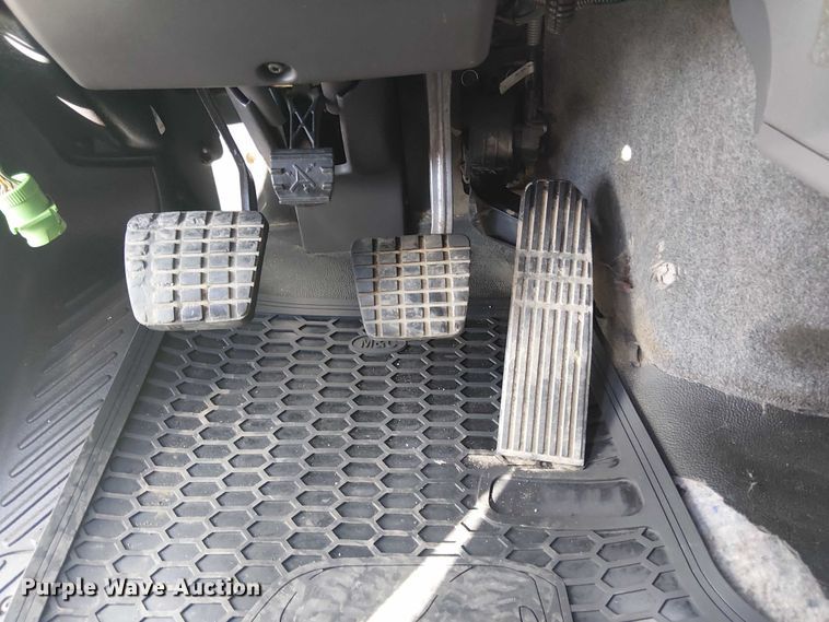 image for item EG1672 2012 Freightliner Business Class M2 crane truck