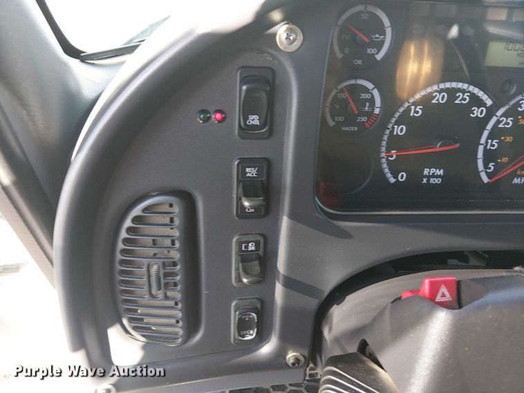 image for item EG1672 2012 Freightliner Business Class M2 crane truck