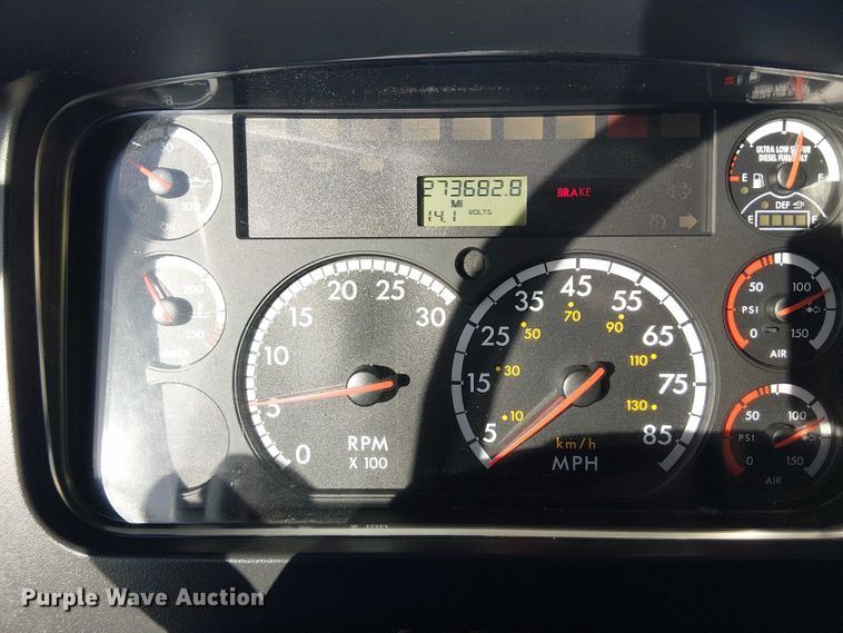 image for item EG1672 2012 Freightliner Business Class M2 crane truck