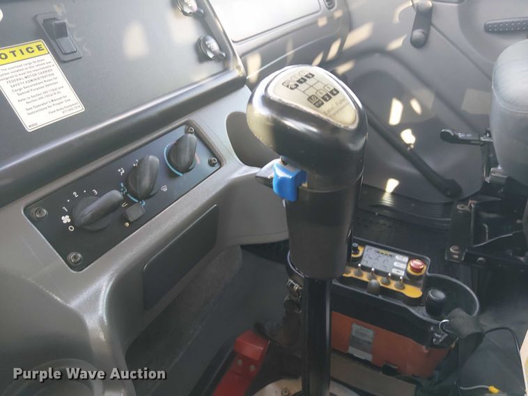 image for item EG1672 2012 Freightliner Business Class M2 crane truck