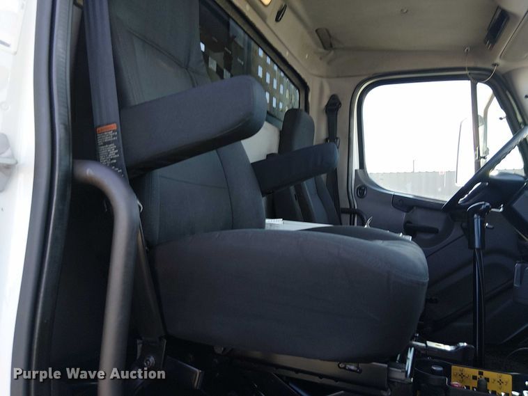 image for item EG1672 2012 Freightliner Business Class M2 crane truck