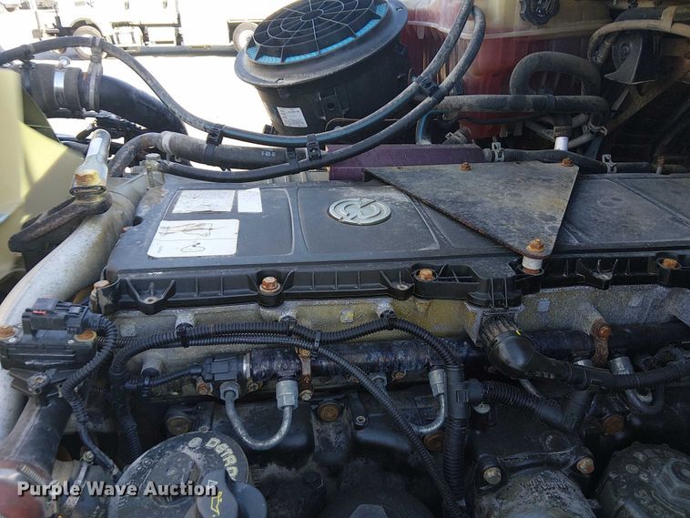 image for item EG1672 2012 Freightliner Business Class M2 crane truck