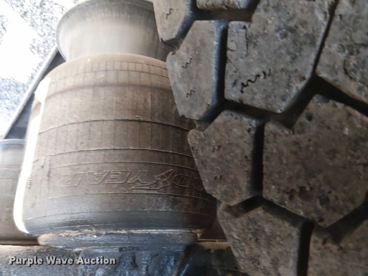 image for item EG1672 2012 Freightliner Business Class M2 crane truck