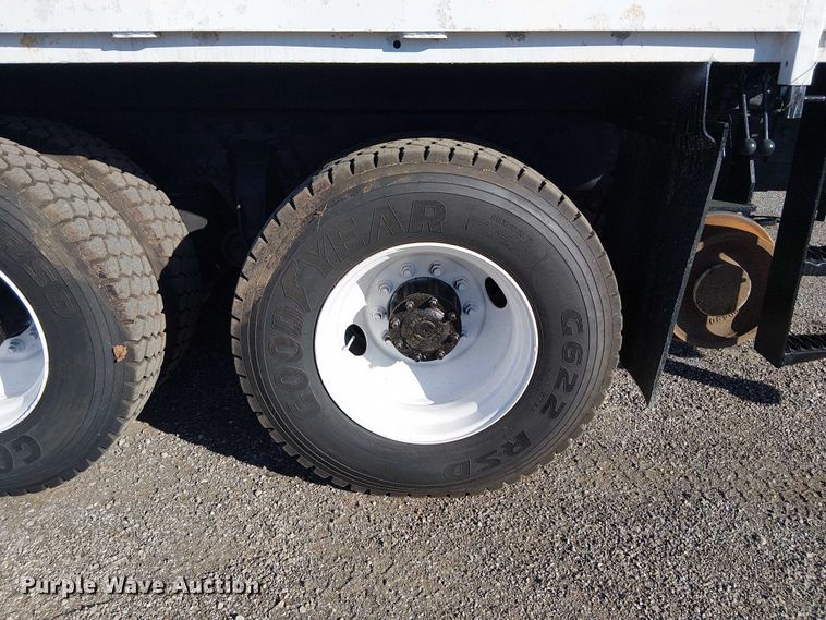 image for item EG1672 2012 Freightliner Business Class M2 crane truck