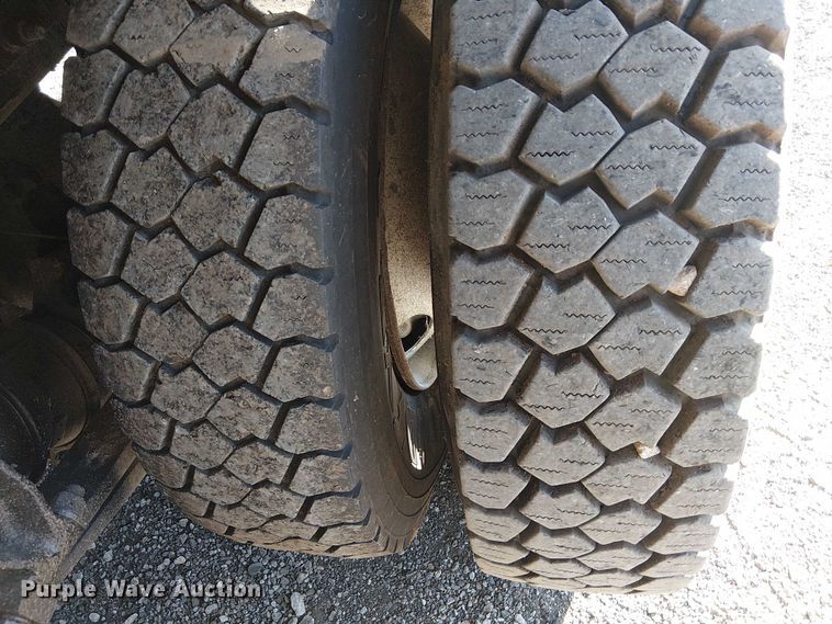 image for item EG1672 2012 Freightliner Business Class M2 crane truck