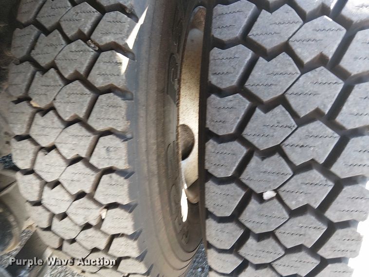 image for item EG1672 2012 Freightliner Business Class M2 crane truck