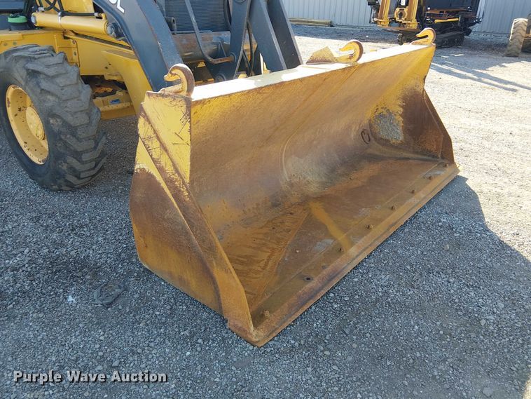 image for item EG1673 2017 John Deere 410L backhoe