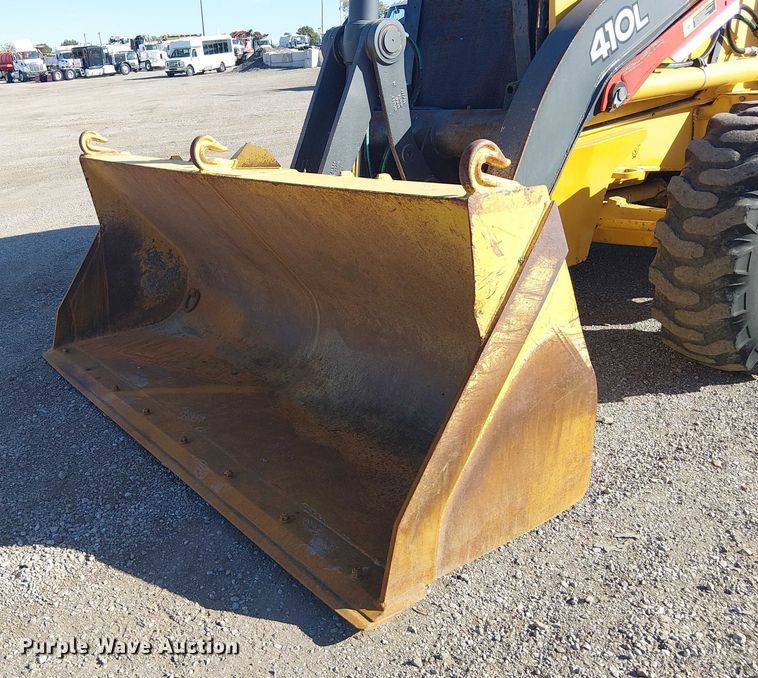 image for item EG1673 2017 John Deere 410L backhoe