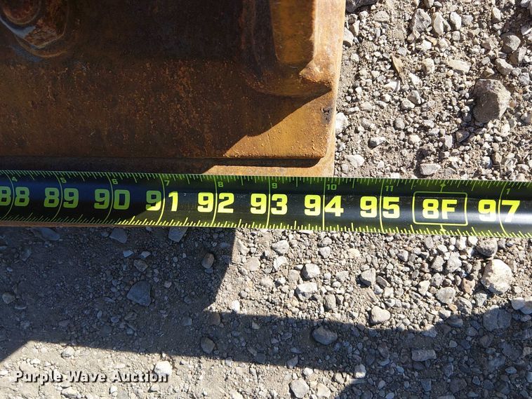 image for item EG1673 2017 John Deere 410L backhoe