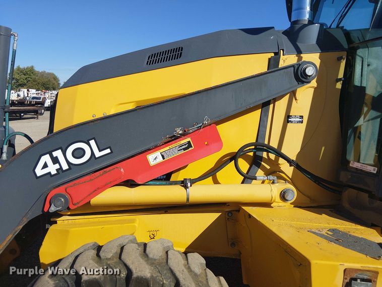 image for item EG1673 2017 John Deere 410L backhoe