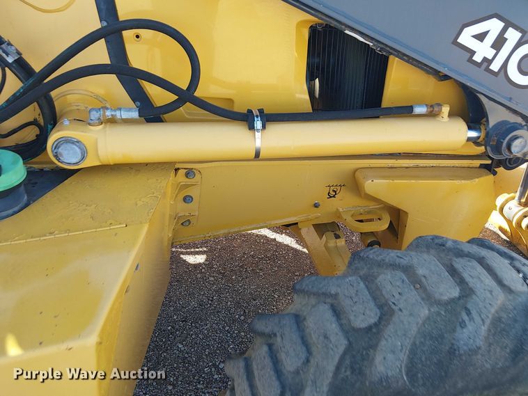 image for item EG1673 2017 John Deere 410L backhoe