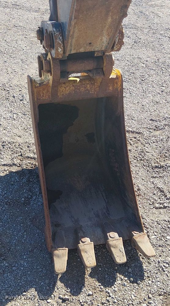 image for item EG1673 2017 John Deere 410L backhoe