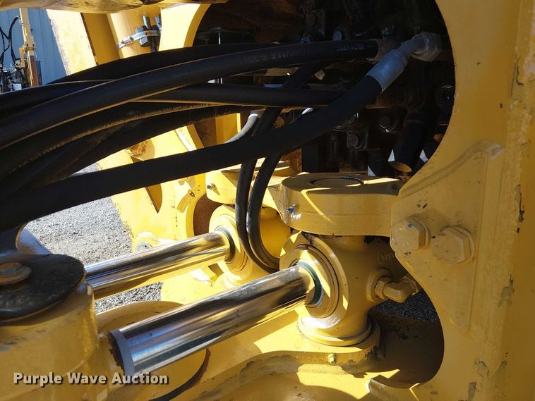 image for item EG1673 2017 John Deere 410L backhoe