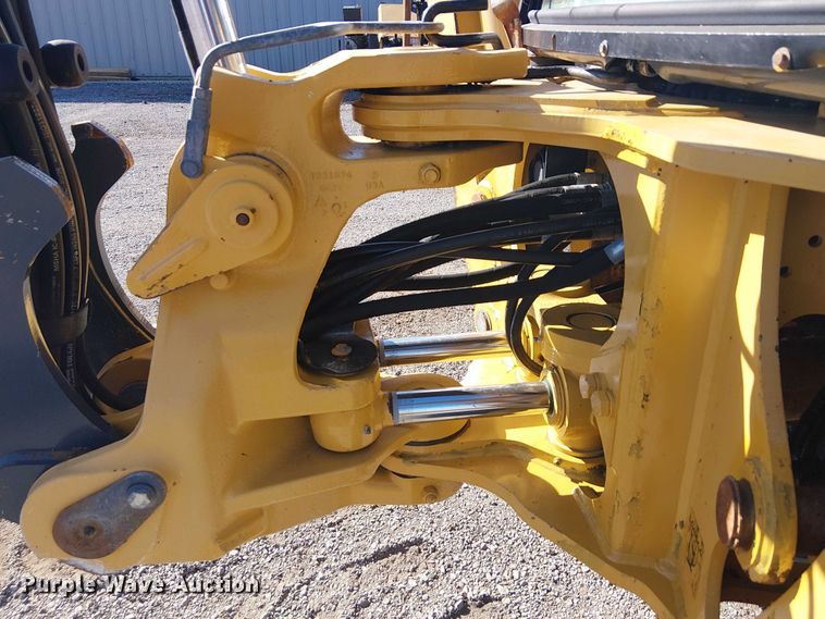 image for item EG1673 2017 John Deere 410L backhoe