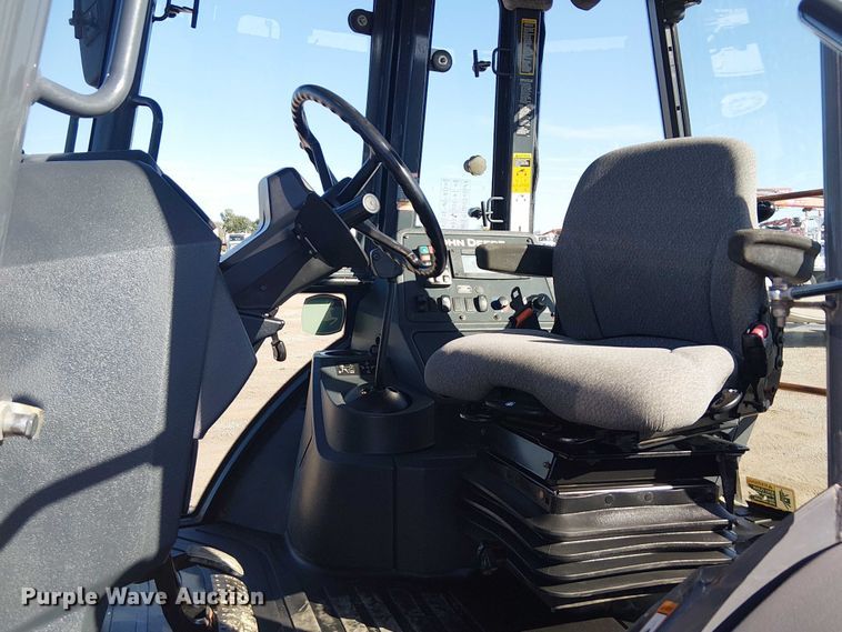 image for item EG1673 2017 John Deere 410L backhoe