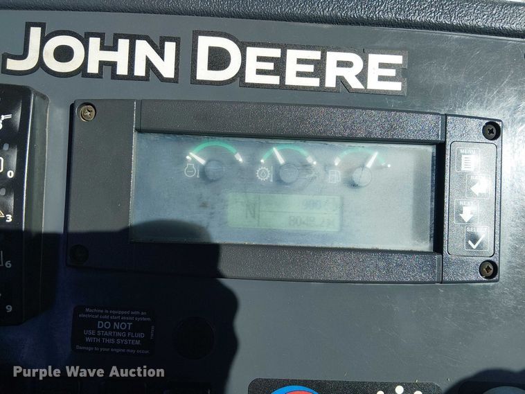 image for item EG1673 2017 John Deere 410L backhoe