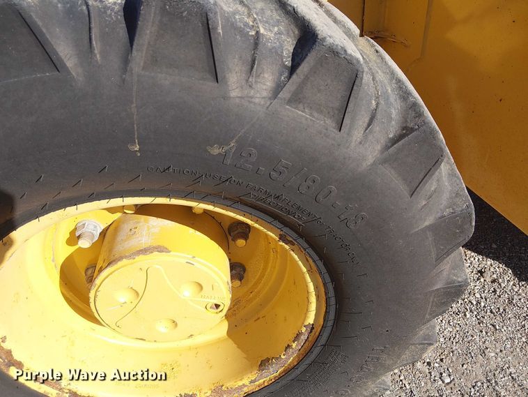 image for item EG1673 2017 John Deere 410L backhoe