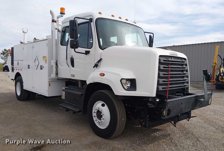 image for item EG1682 2014 Freightliner 108SD utility / service truck