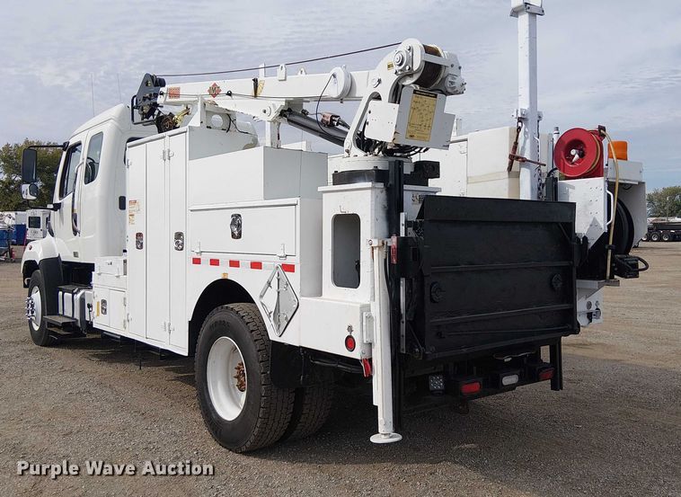 image for item EG1682 2014 Freightliner 108SD utility / service truck