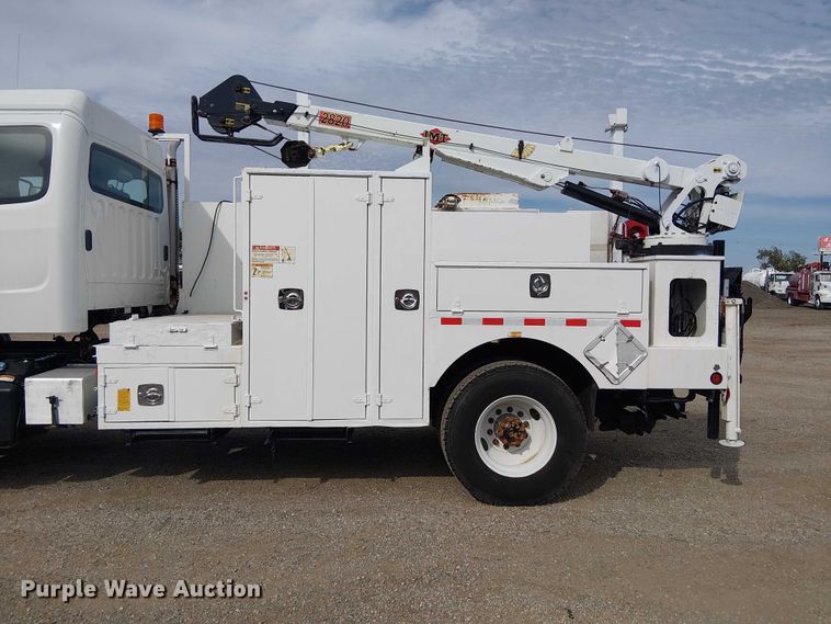 image for item EG1682 2014 Freightliner 108SD utility / service truck