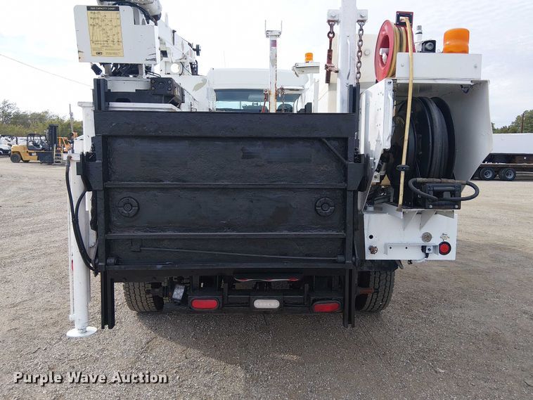 image for item EG1682 2014 Freightliner 108SD utility / service truck