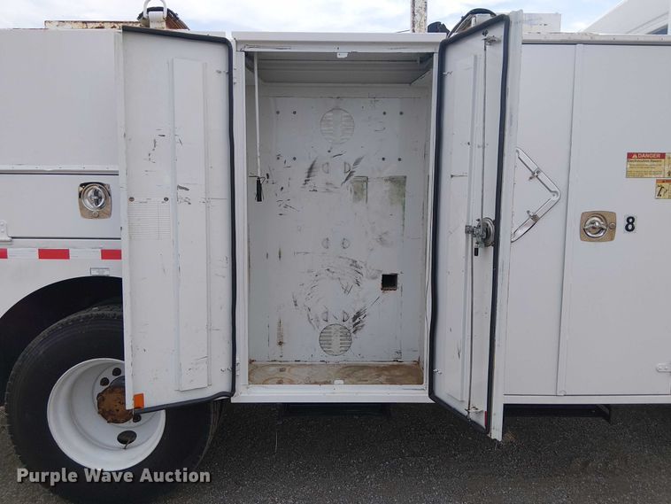 image for item EG1682 2014 Freightliner 108SD utility / service truck