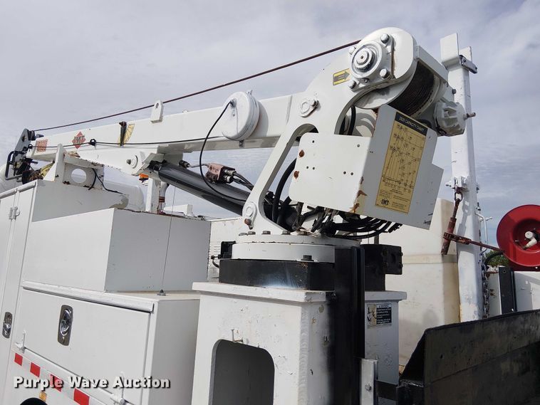 image for item EG1682 2014 Freightliner 108SD utility / service truck