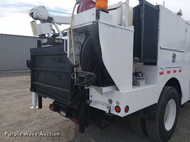 image for item EG1682 2014 Freightliner 108SD utility / service truck