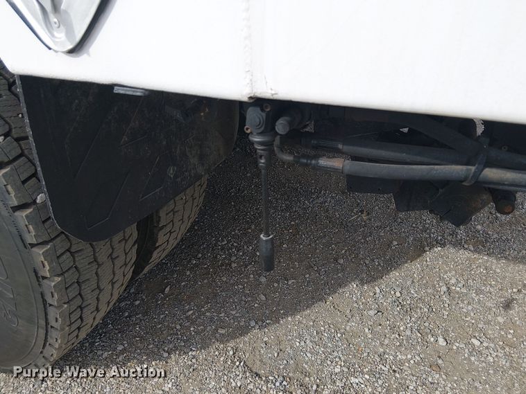 image for item EG1682 2014 Freightliner 108SD utility / service truck