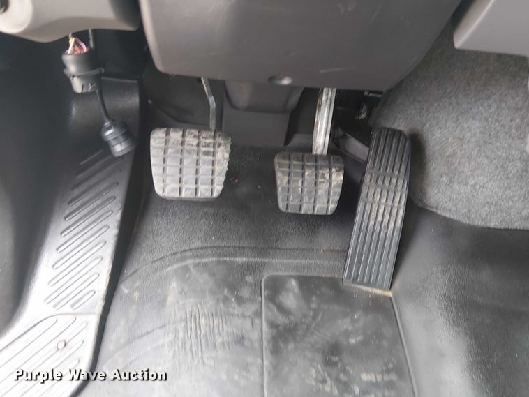 image for item EG1682 2014 Freightliner 108SD utility / service truck