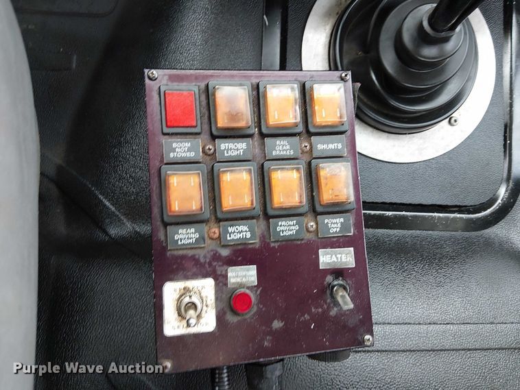 image for item EG1682 2014 Freightliner 108SD utility / service truck