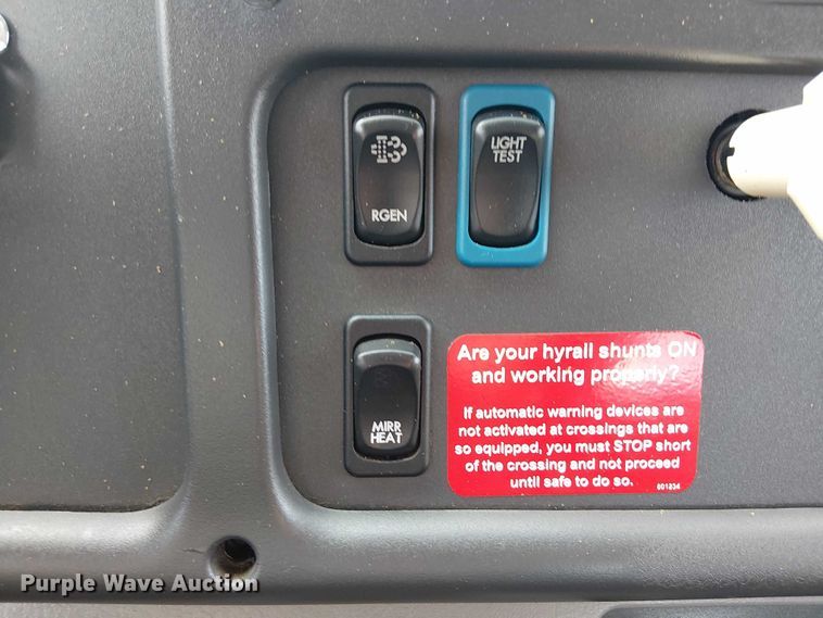 image for item EG1682 2014 Freightliner 108SD utility / service truck