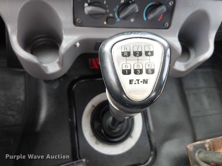 image for item EG1682 2014 Freightliner 108SD utility / service truck