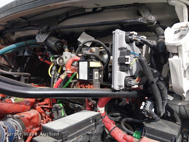 image for item EG1682 2014 Freightliner 108SD utility / service truck