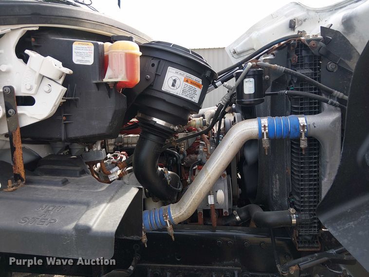 image for item EG1682 2014 Freightliner 108SD utility / service truck